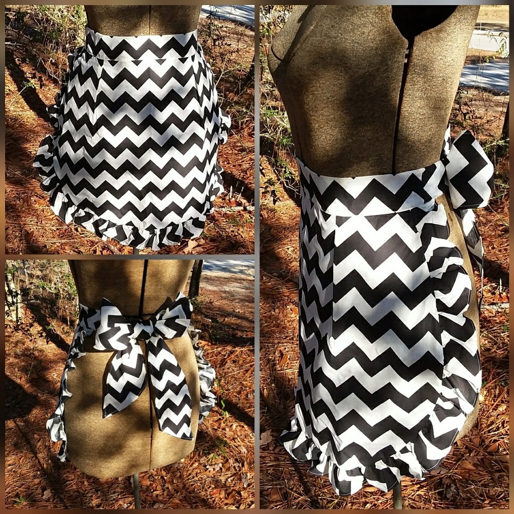 Black & white chevron apron